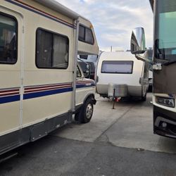 RV / TRAILER