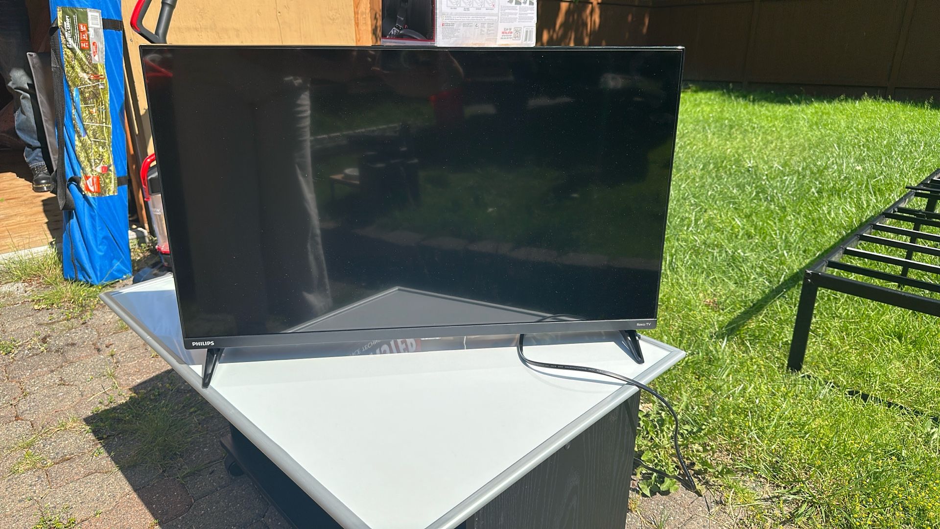 Roku 32” Select Series 720P HD Smart Roku TV