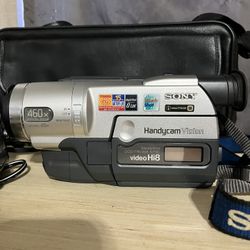 Sony CCD-TRV308 Hi8 8mm HandyCam Camcorder Camera