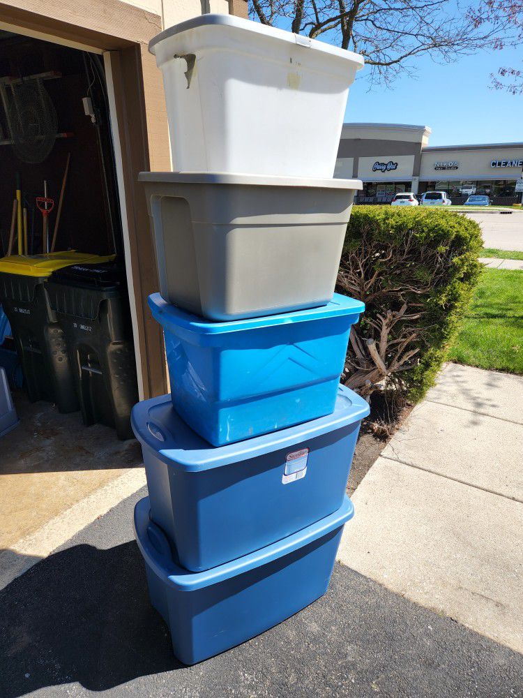 5 Storage Containers 