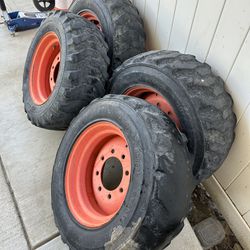 Bobcat 10 X 16.5 Wheels And Tires Off S160