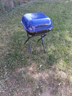 Americana Charcoal Grill 