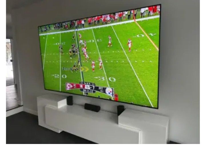 SAMSUNG 98" INCH QLED 4K Q80C 