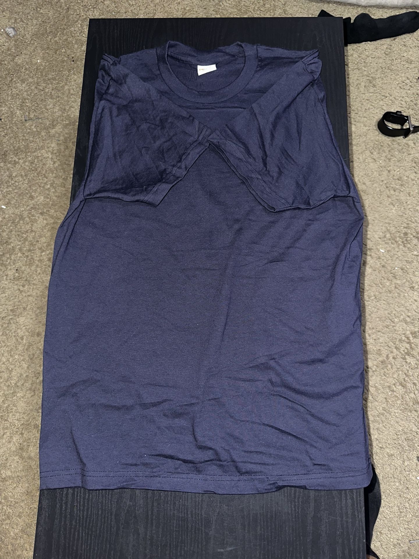 Supreme Plain Navy T-shirt Large brand New
