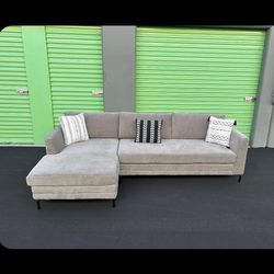 Sectional Couch 