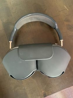 Apple AirPods Max Headphones – Space Gray