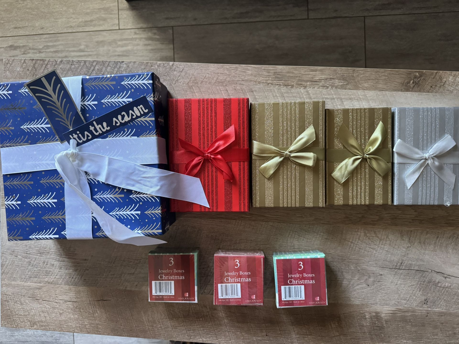 Gift Boxes with Bow Different Sizes And Colors 