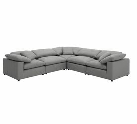 New 5 Piece Performance Cloud Boucle Modular Sectional Couch! Free Delivery 🚚!