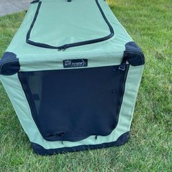 Soft-Krater Indoor and Outdoor Crate for Pets, Green