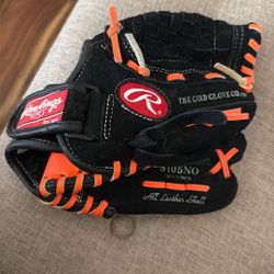 Rawlings “Savage” Youth Baseball Mit