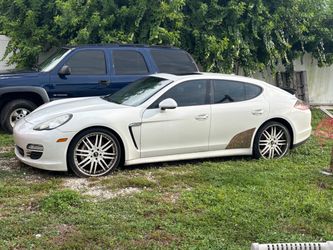 2011 Porsche Panamera