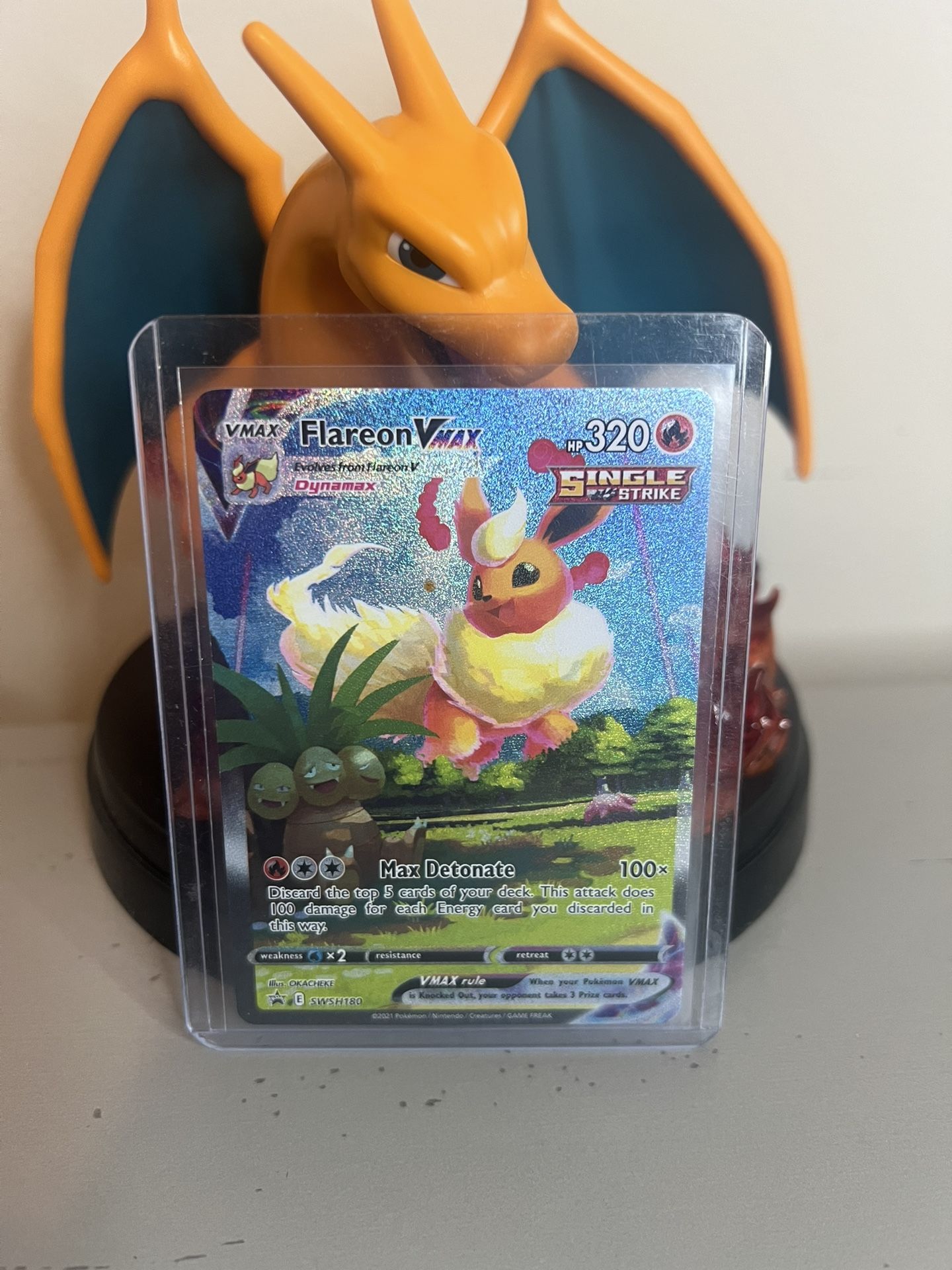 Pokemon TCG Flareon VMAX Black Star Promo SWSH180 2021 - Gem-Mint