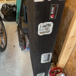 DJ coffin case storage mobile gig case techniques turntable dj mixer