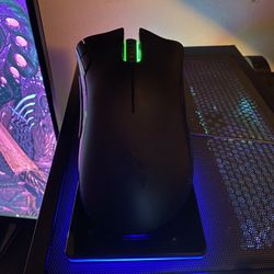 RAZER MAMBA WIRELESS MOUSE WITH CHARGING DOCK *READ DESCRIPTION*