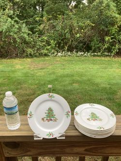 Christmas Plate Set Of 8 Home For The Holidays 