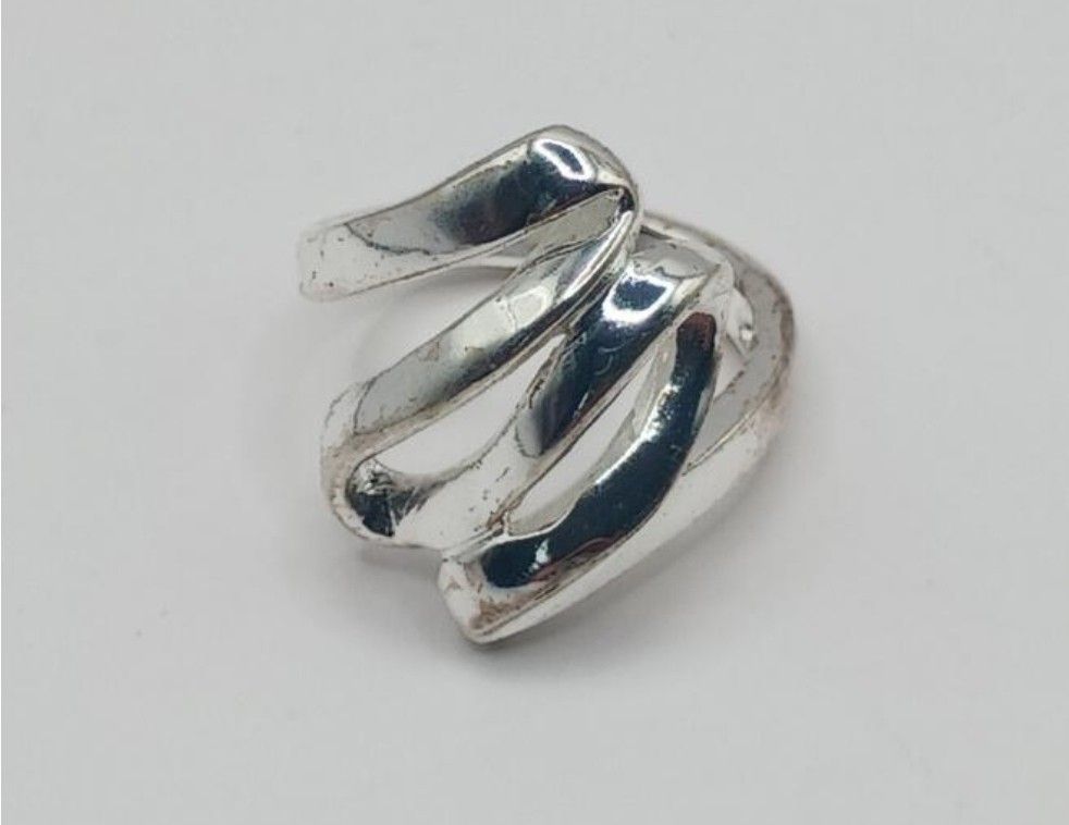Thai 925 wave ring Size 6
