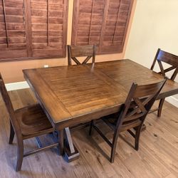 Extendable Solid Wood Dining Table