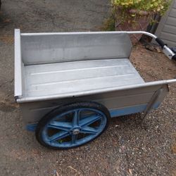 Folding Wheelbarrow