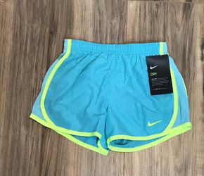 NEW Size 6 Nike girls shorts - $12!!