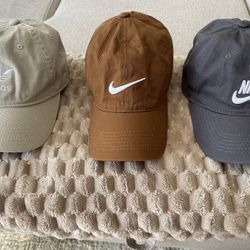 Women’s Hats 