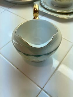 Meito China ceramic creamer