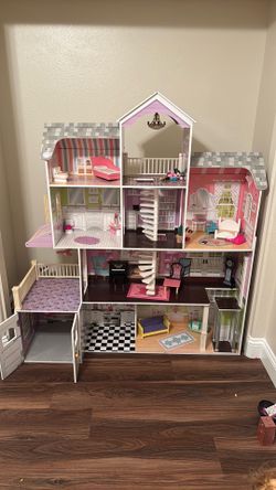 Doll house