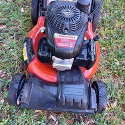 Lawn Mower Troy Bilt TB240 Power By Honda Excellent Conditions Front Wheels Drive Self Propelled Ready For Work 