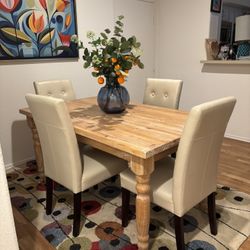 Gorgeous Farmhouse Table And 6 Faux Leather Chairs 