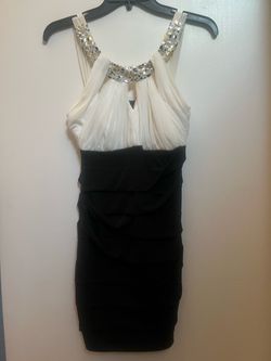 Beautiful Women’s Dress-Never Worn