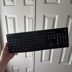 Logi Wireless Keyboard 