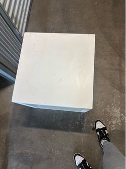 table/stand