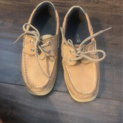 Size2 Boys Sperry