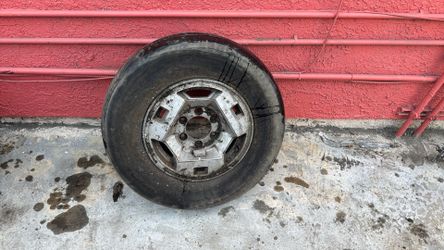 15 Inch Rim For Nissan Pathfinder. 1995