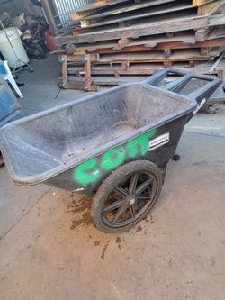 Rubbermaid Big Wheel Garden Cart