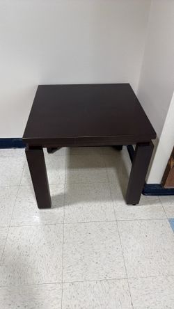 Night stands/Side Tables
