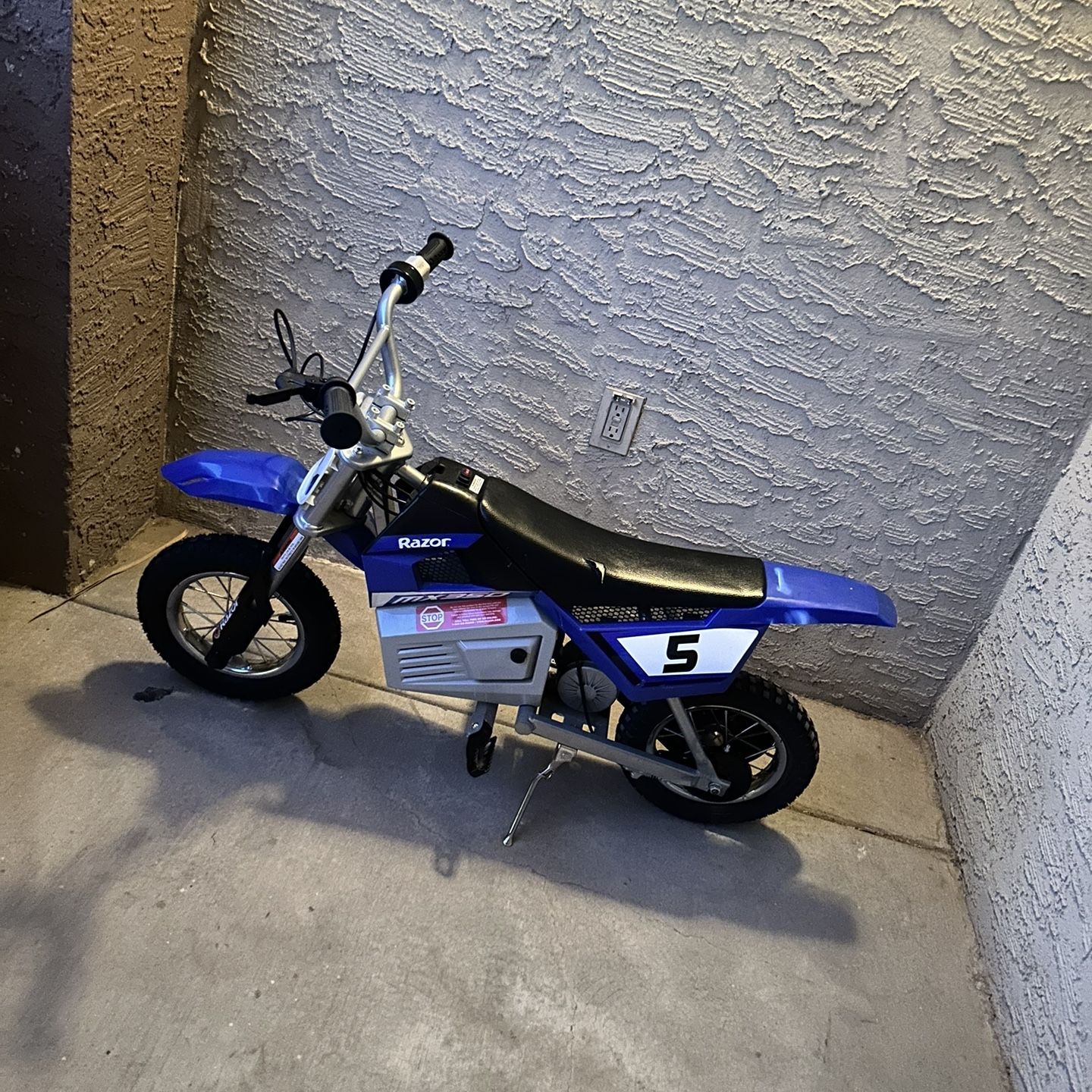 Razor electric on sale dirt bike target