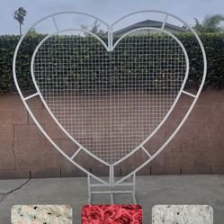 6.5 Tall Heart Shaped Arch