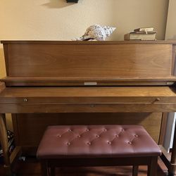 Baldwin piano