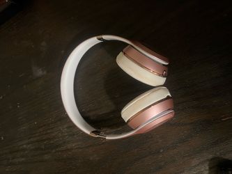 Rose Gold Beats by Dre