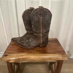 Shyanne Fringe Boots