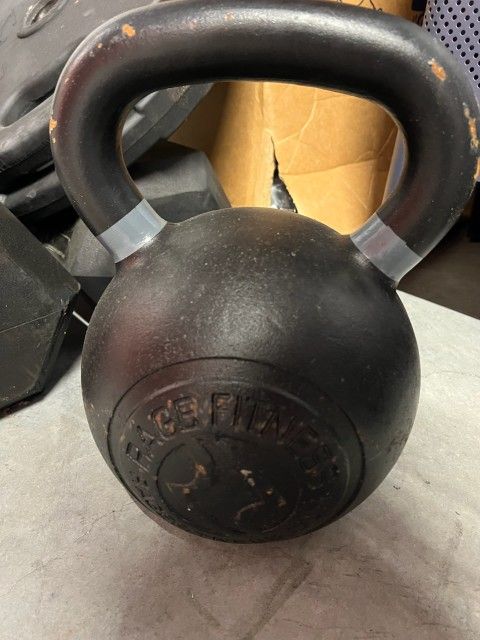 100 Lb Kettlebell 