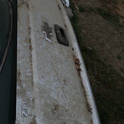 Chev Tailgate   14 Thru 19