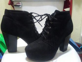 High heel boots