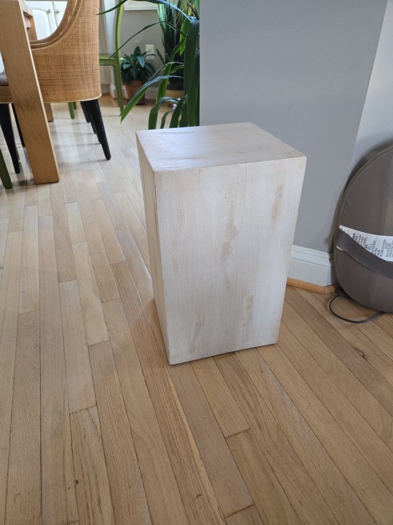 End Table / Stand