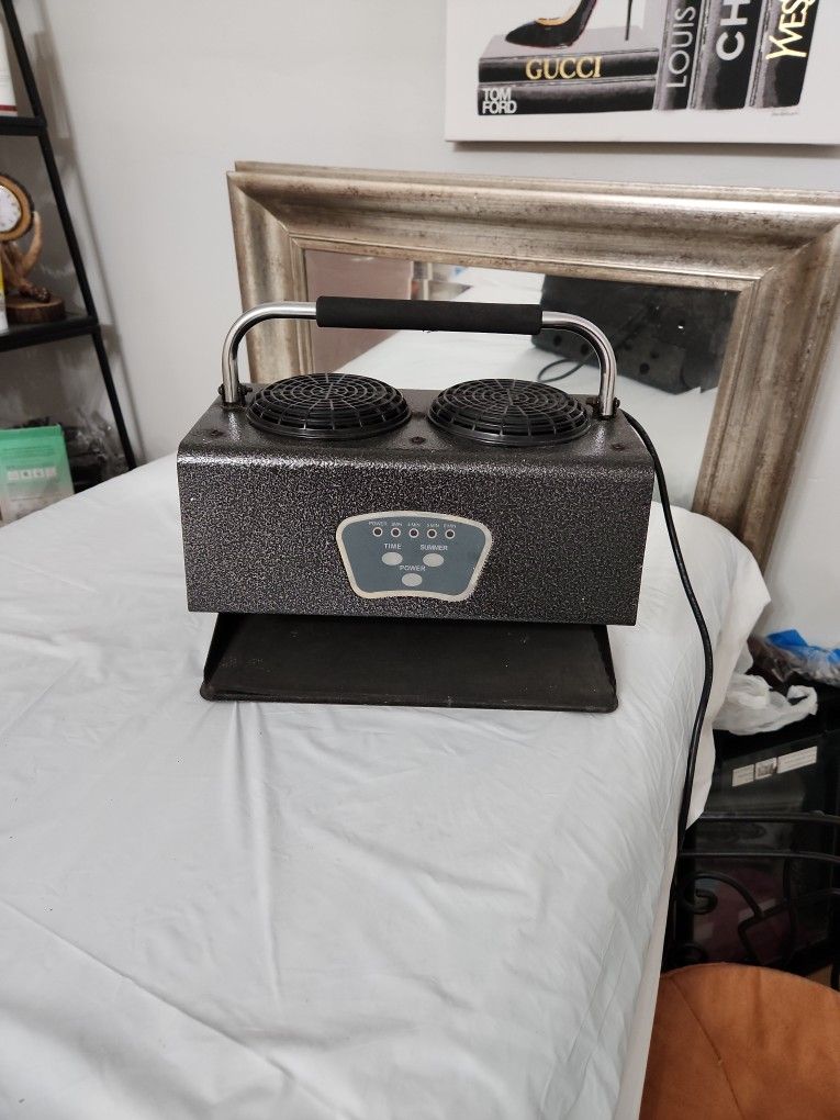 Nail and Feet Drayer