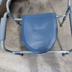 portable potty chair like new