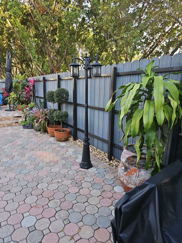 2 Exterior Lamp Post