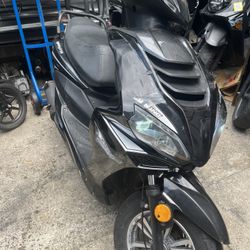 150 Cc Gas Moped 