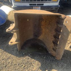 36”  Excavator/backhoe Bucket See Pics For Dimensions 