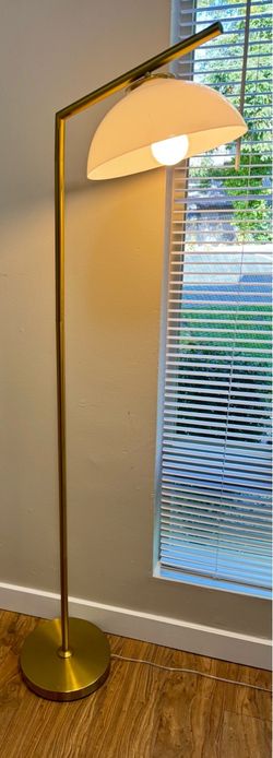 Castlery Modern Floor Lamp – $99